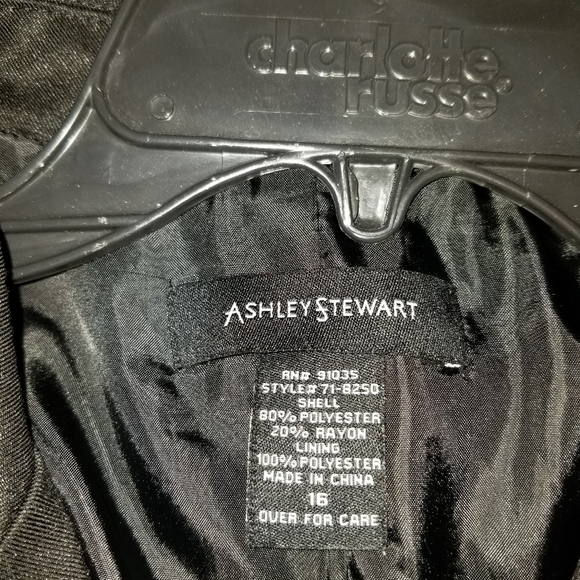 Lovely Pants Suit - Picture 5 of 6